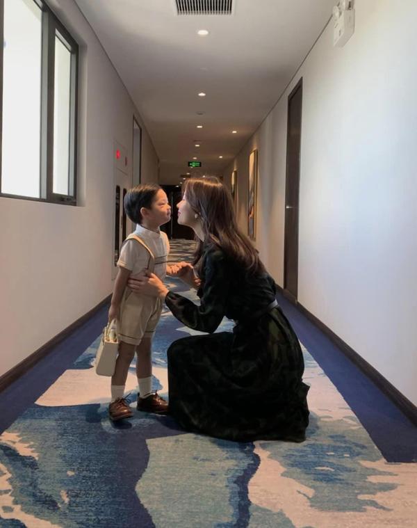 Con trai Hoa hậu Đặng Thu Thảo phổng phao tuổi lên 3, phiên bản nhí của bố-6