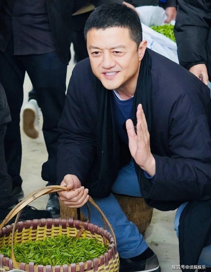 Vợ kém 19 tuổi muốn chung tay gánh vác khoản nợ triệu USD với Lý Á Bằng-3