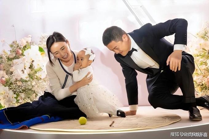 Vợ kém 19 tuổi muốn chung tay gánh vác khoản nợ triệu USD với Lý Á Bằng-4