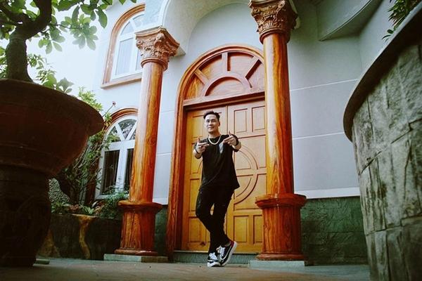 Ca sĩ Khánh Phương Chiếc Khăn Gió Ấm: Độc thân tuổi 42, ở nhà 200 tỷ-4