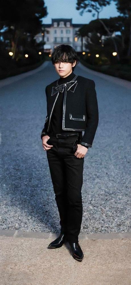 V (BTS) hội ngộ Lisa khi tham gia event của Celine và Naomi Campbell-6