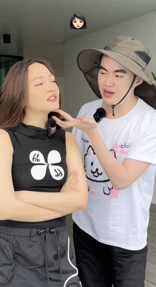 Bảo Anh cho fan sờ chỗ này để kiểm chứng thật giả-1