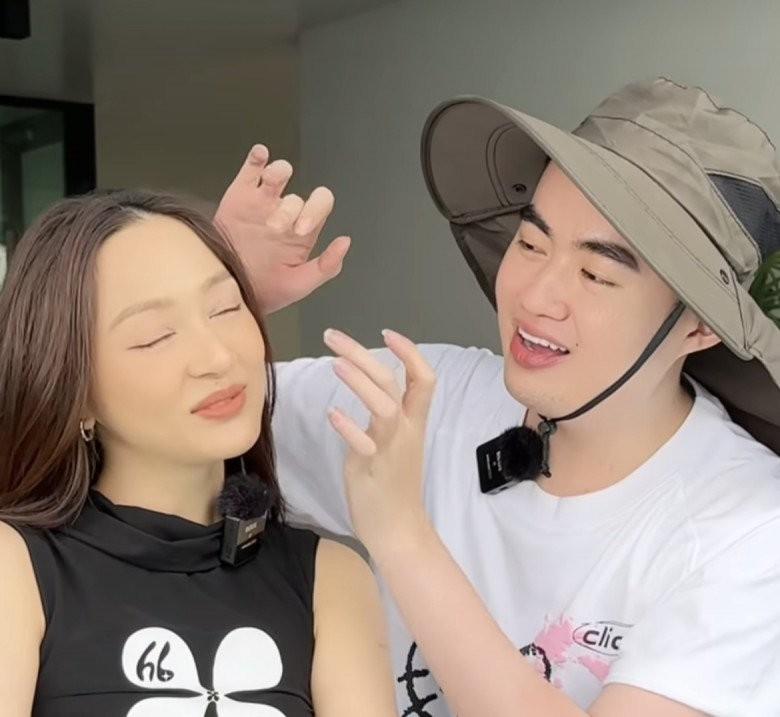 Bảo Anh cho fan sờ chỗ này để kiểm chứng thật giả-2