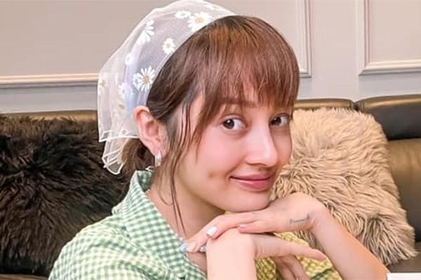 Bảo Anh cho fan sờ chỗ này để kiểm chứng thật giả-4