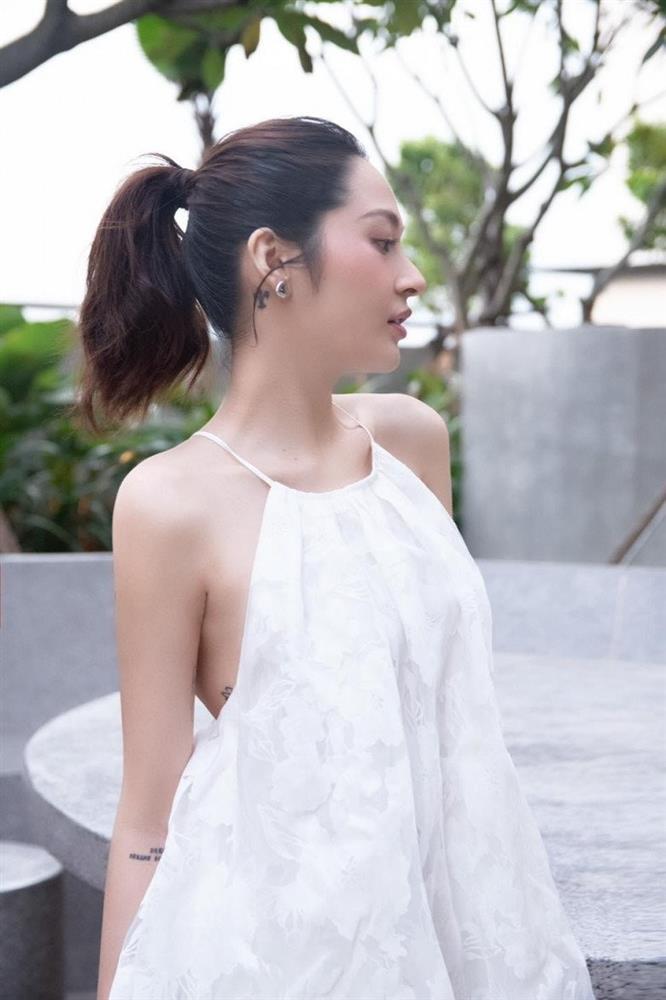 Bảo Anh cho fan sờ chỗ này để kiểm chứng thật giả-7