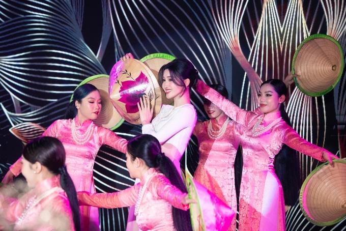 Á hậu Phương Nhi phản hồi tin đồn thôi học ở Đại học Luật Hà Nội-2