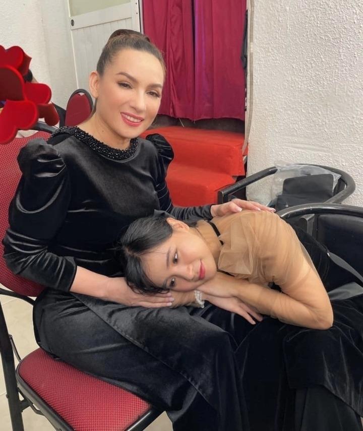 Hồ Văn Cường và 3 con gái nuôi theo nghệ thuật của Phi Nhung hiện tại thế nào?-4