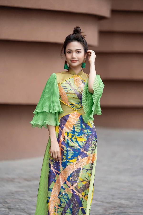 Sắc vóc trẻ trung ngoài 40 của nàng dâu cả Gia Đình Mình Vui Bất Thình Lình-2