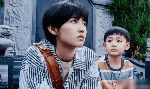 Mỹ nhân sinh năm 2001 đe dọa địa vị Địch Lệ Nhiệt Ba - Triệu Lộ Tư-2