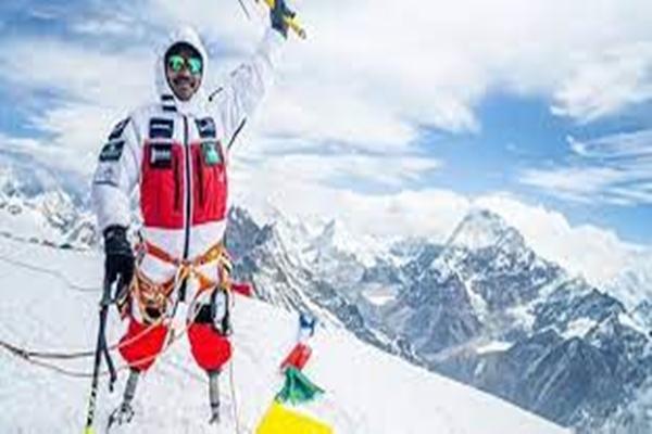 Cô gái 16 tuổi chinh phục đỉnh núi Everest-3