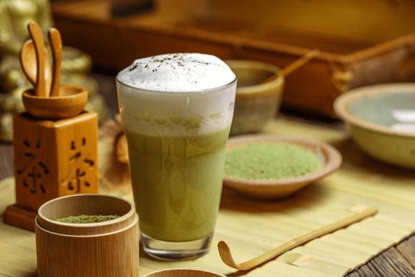 Trắc nghiệm tâm lý: Bạn muốn đến biển hoa nào nhất?-5