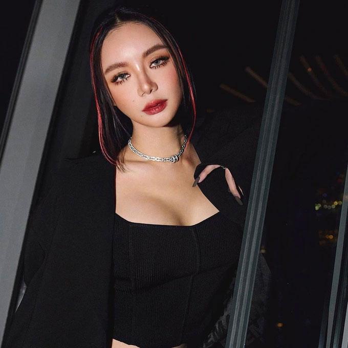 Sau lễ ăn hỏi 15 thỏi vàng, con gái tỷ phú tiễn chồng cũ đi thụ án tù-3