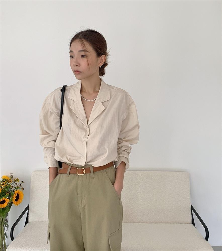 4 kiểu áo sơ mi tối giản cứ mặc là sang-3