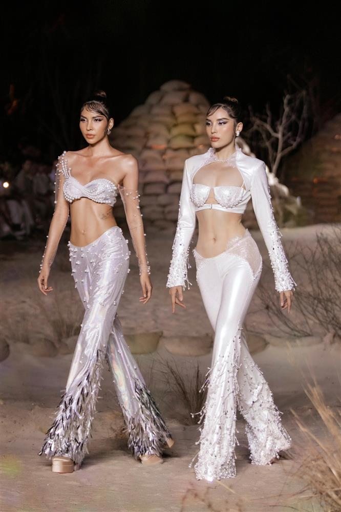 Võ Hoàng Yến và Minh Tú catwalk trên đá rêu-7