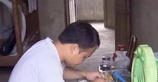 Bi kịch của thủ khoa đại học nhưng thất nghiệp, ăn bám cha mẹ suốt 9 năm-2