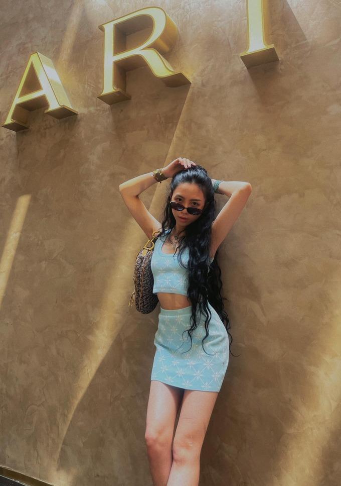 Đời thường cá tính, gợi cảm của cháu gái cố PGS Văn Như Cương-4