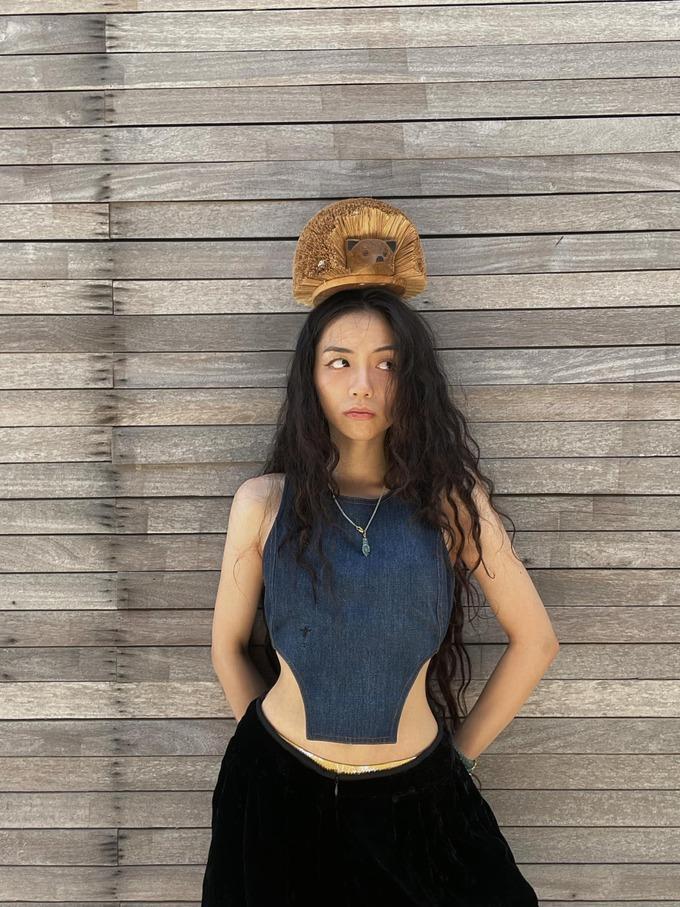 Đời thường cá tính, gợi cảm của cháu gái cố PGS Văn Như Cương-7