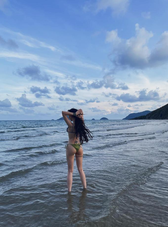 Đời thường cá tính, gợi cảm của cháu gái cố PGS Văn Như Cương-8