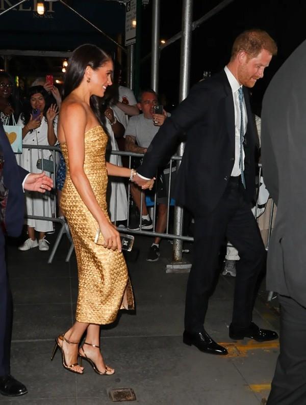 Phía Harry - Meghan phản hồi khi bị nghi phóng đại chuyện bị rượt đuổi-1