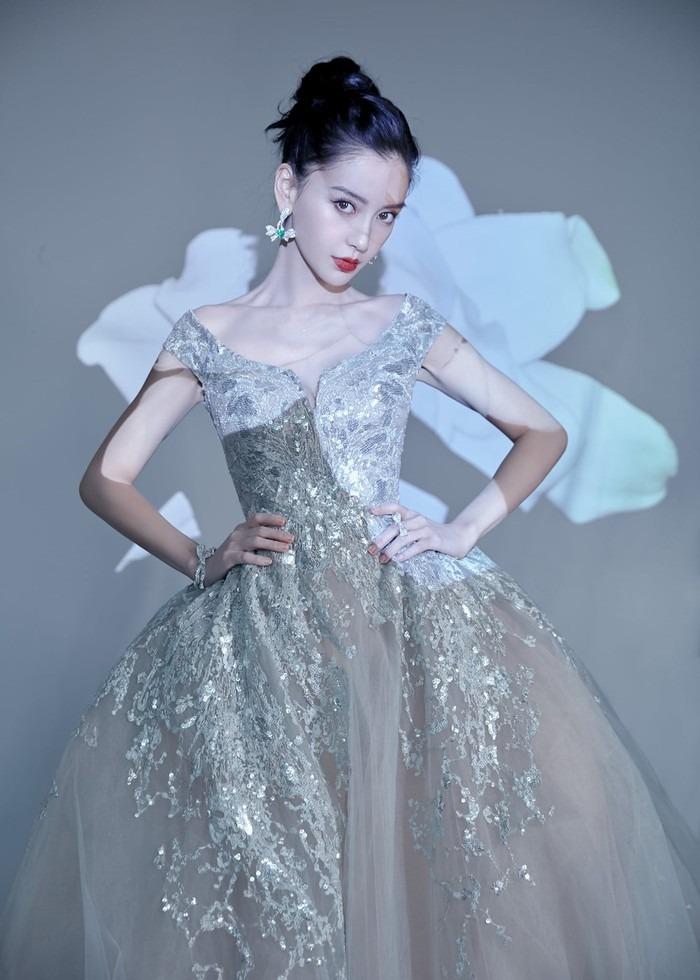 4 người đẹp thảm đỏ của Cbiz: Angelababy, Dương Mịch, Địch Lệ Nhiệt Ba, Nghê Ni-1