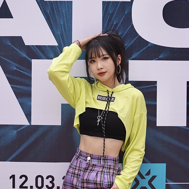 Hình ảnh đời thường cá tính của hot girl làng Wushu-4