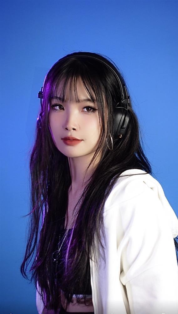 Hình ảnh đời thường cá tính của hot girl làng Wushu-6