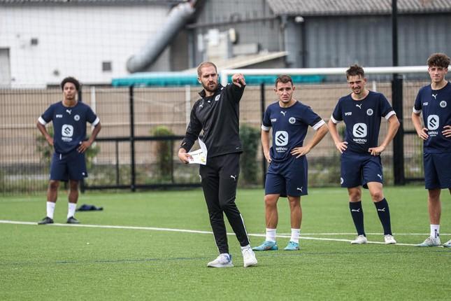 HLV của Quang Hải ở Pau B bị điều tra vì thiếu bằng cấp hành nghề-1