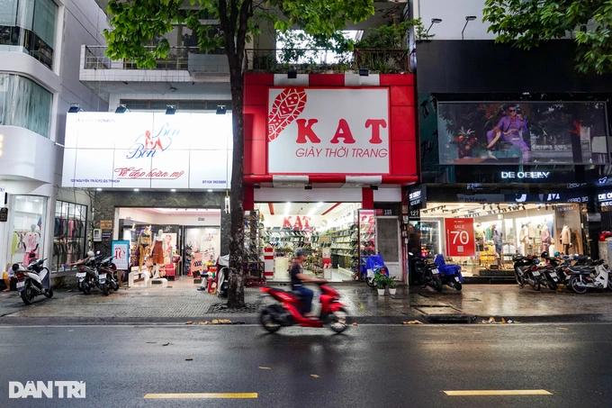 Shop thời trang chết la liệt: Hết thời hay hết tiền?-1