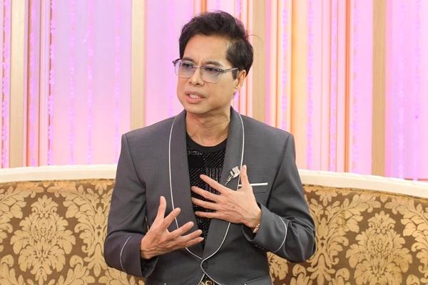 Ngọc Sơn lẻ bóng, sống xa hoa trong biệt thự dát vàng ở tuổi 55-8