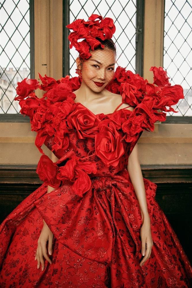 Thanh Hằng sắp công bố ngày cưới, bạn trai qua 6-7 lớp người mới được phép tiếp cận-1