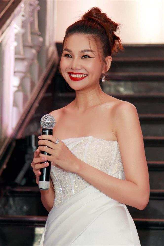 Thanh Hằng sắp công bố ngày cưới, bạn trai qua 6-7 lớp người mới được phép tiếp cận-4