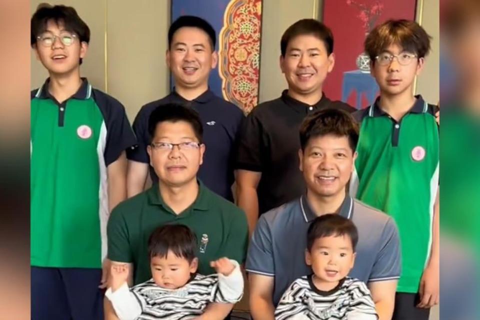 Hy hữu: Gia đình 3 thế hệ có 4 cặp sinh đôi-1