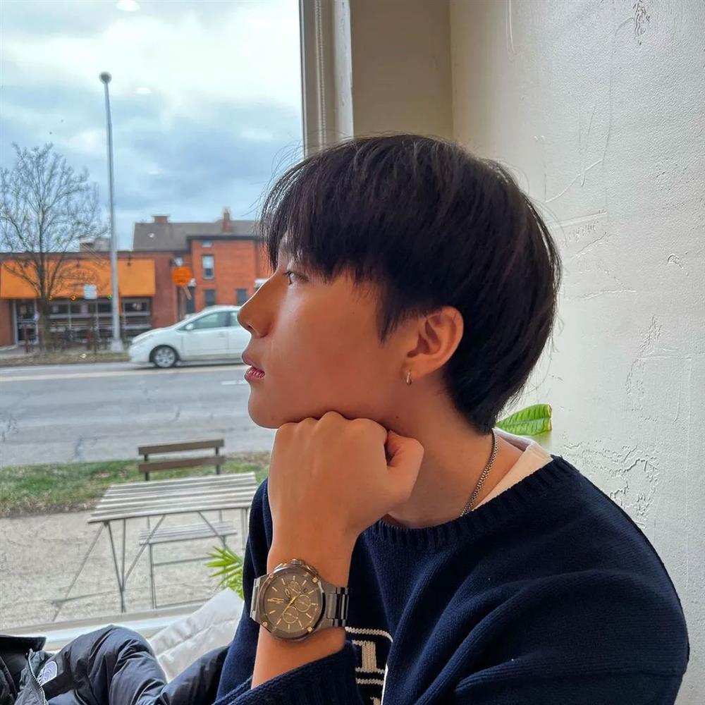 Quay cảnh lái xe đi mua cà phê mỗi ngày, chàng trai bất ngờ gây bão-3