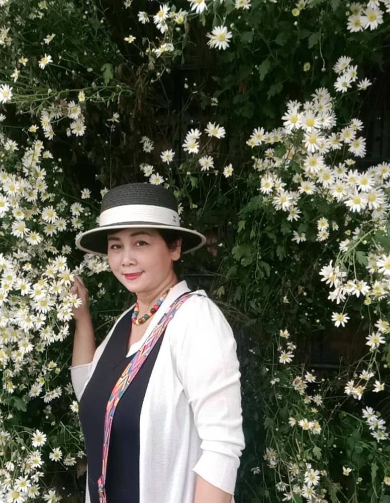 NSND Minh Hằng sống một mình, làm bạn với chó mèo ở nhà vườn 20.000m2-8