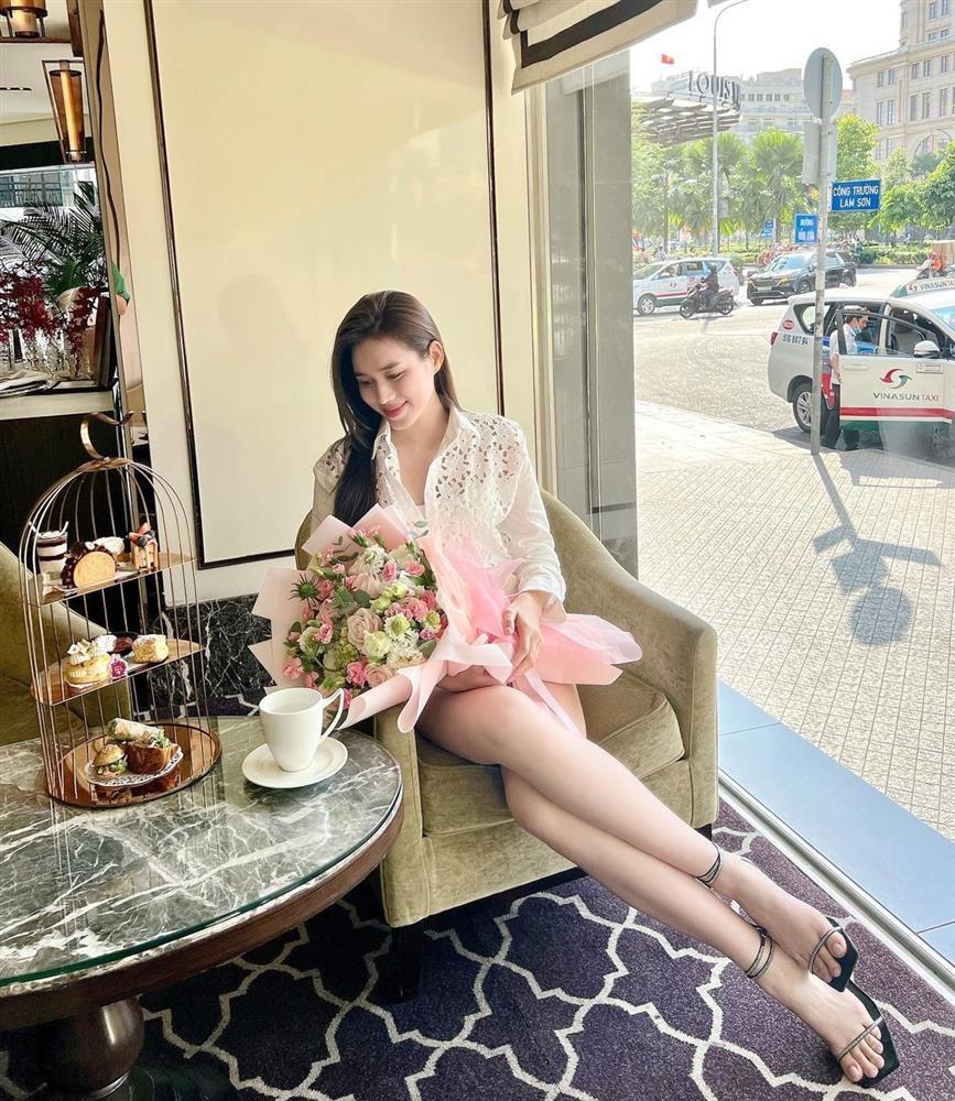 Sở hữu đôi chân dài miên man, Đỗ Hà - Thanh Thủy bất phân thắng bại-3