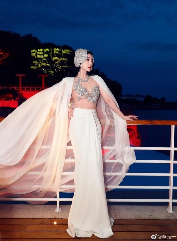 Phạm Băng Băng và loạt đầm gây sốt ở LHP Cannes-12