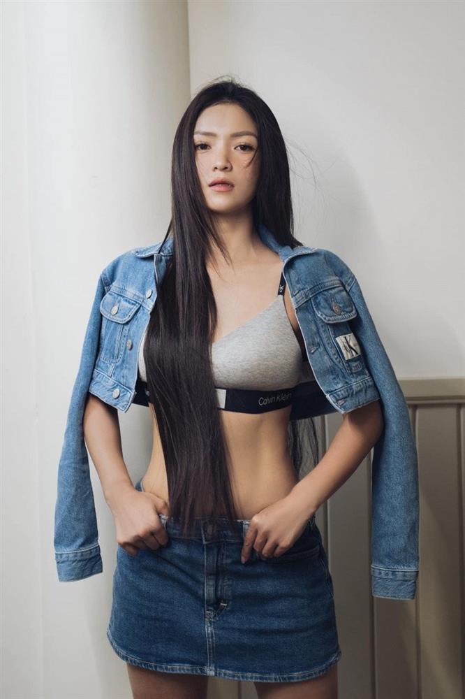 Thủy Top núi đôi 100cm vượt mặt Mai Phương Thúy giờ vẫn độc thân-1