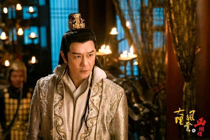 Trần Hạo Dân U60 bị chỉ trích vì đóng cặp với đàn em kém 26 tuổi-2