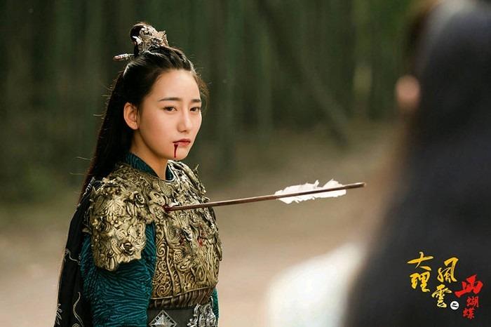 Trần Hạo Dân U60 bị chỉ trích vì đóng cặp với đàn em kém 26 tuổi-6