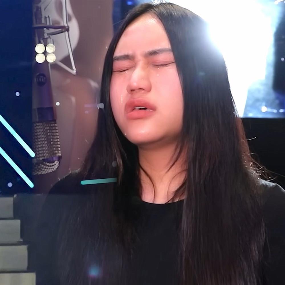 Sofia bật khóc nức nở khi hát về mẹ - ca sĩ Kim Loan-1