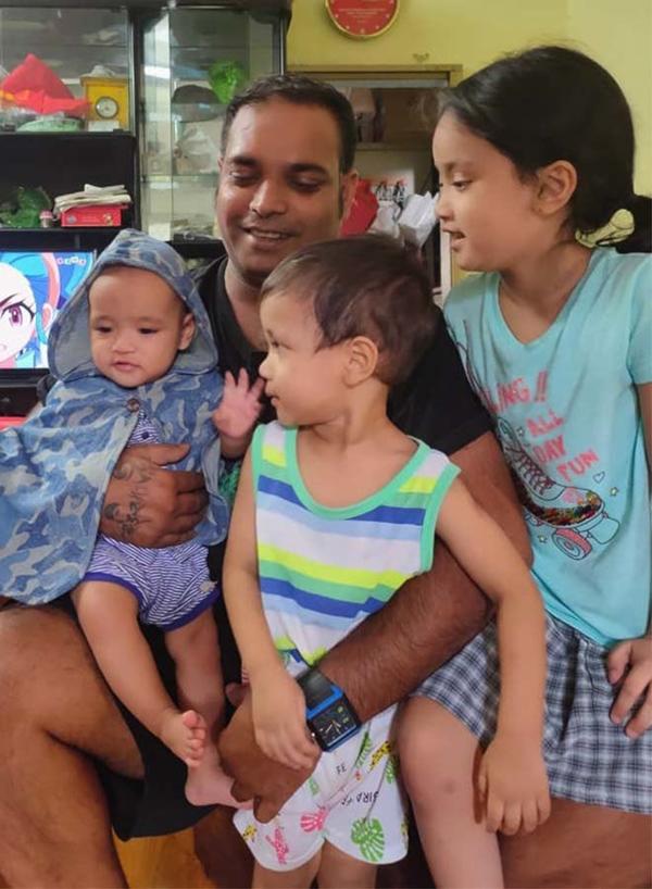 Lấy thầy giáo Ấn Độ, người đẹp Hà Nội sinh con trai trắng nõn nà khác bố-8