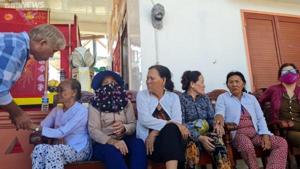 Bé 4 tuổi vặn tay ga xe máy khiến 3 người tử vong: Nỗi đau xé lòng người ở lại-3