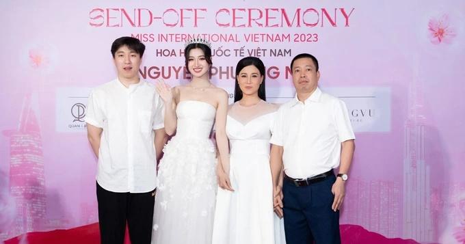 Dàn anh, em trai chuẩn soái ca của các Hoa hậu, Á hậu Việt Nam-1