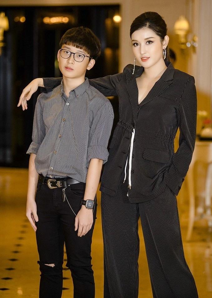 Dàn anh, em trai chuẩn soái ca của các Hoa hậu, Á hậu Việt Nam-4