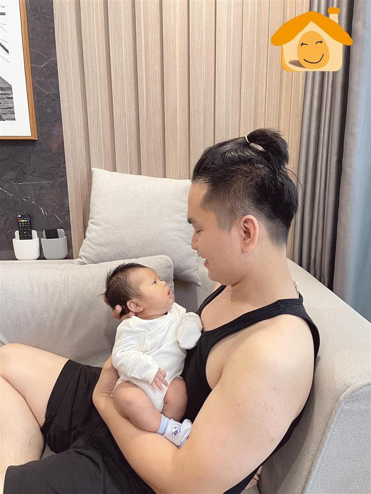 Vượt qua cửa tử, MC Hạnh Phúc VTV viên mãn bên vợ con-5