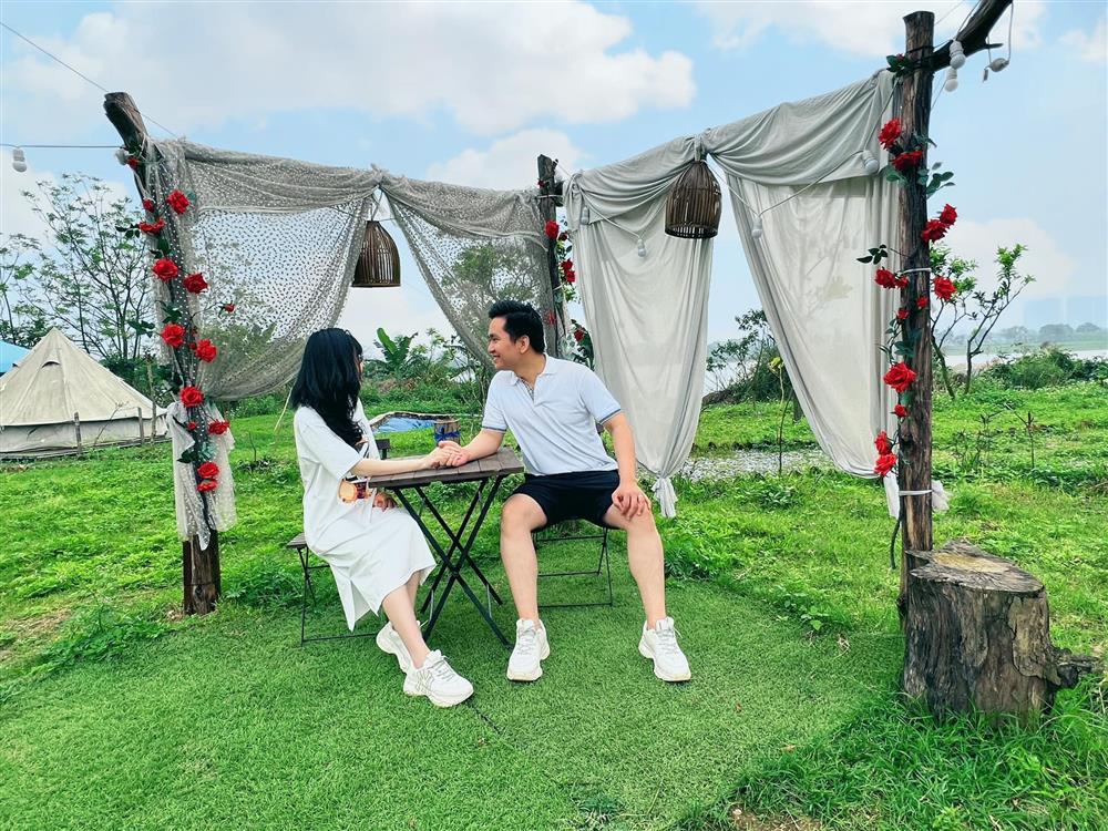 Vượt qua cửa tử, MC Hạnh Phúc VTV viên mãn bên vợ con-8