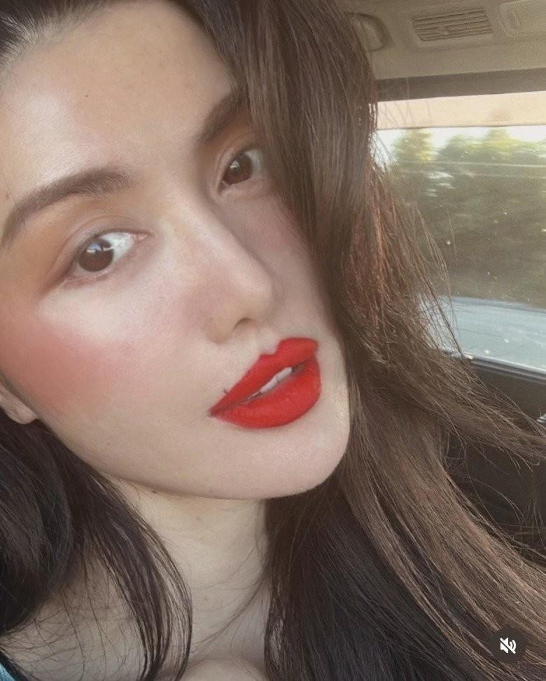 Chị gái ít ai biết của Hà Hồ, mẹ hai con tuổi 50 trẻ đẹp hơn cô em-3