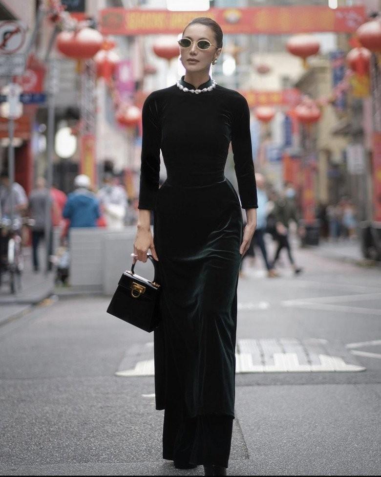 Chị gái ít ai biết của Hà Hồ, mẹ hai con tuổi 50 trẻ đẹp hơn cô em-5