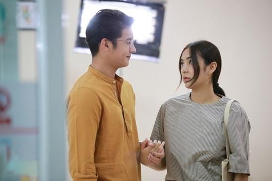 Chồng qua đời khi đi du lịch với tình nhân, 'tiểu tam' giả danh vợ để mai táng