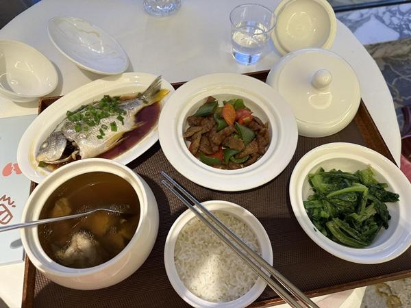 Cô dâu Việt lấy chồng Trung Quốc: Chi nửa tỷ đồng sinh con an toàn-3